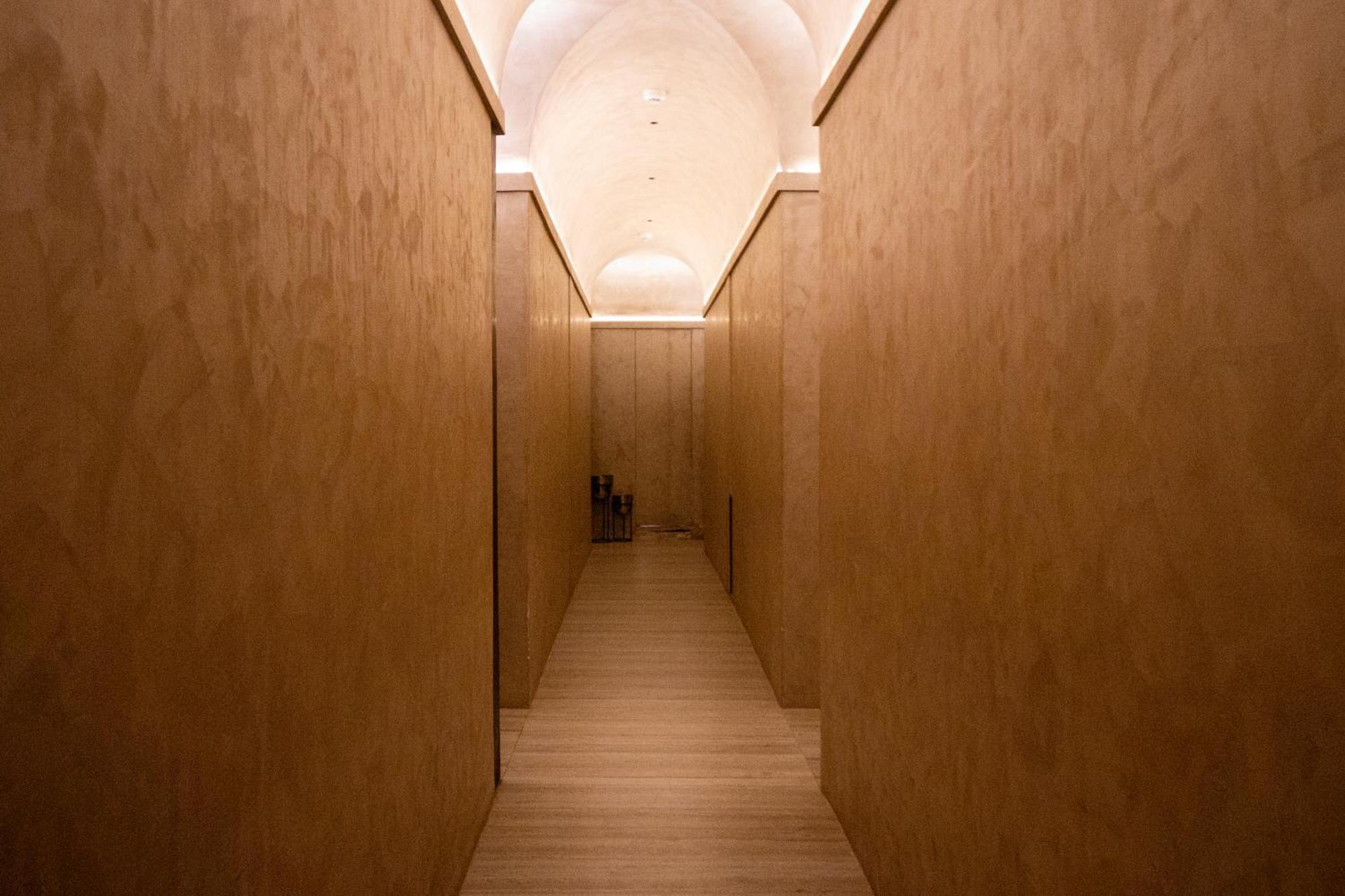 Hotel White Pearl - Colaba Mumbai — Photos 1